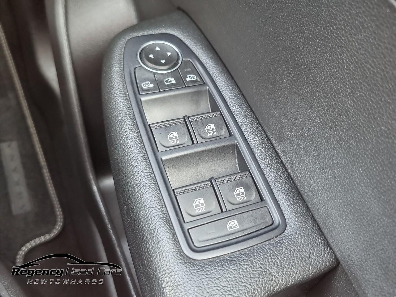 2022 RENAULT ARKANA 1.6 E-TECH Iconic Auto 2WD Euro 6 (s/s) 5dr - vehicle photo 18 for sale on PureCar