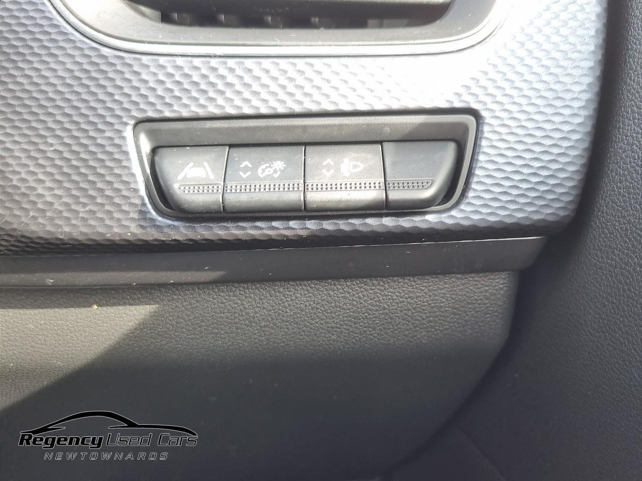 2022 RENAULT ARKANA 1.6 E-TECH Iconic Auto 2WD Euro 6 (s/s) 5dr - vehicle photo 23 for sale on PureCar