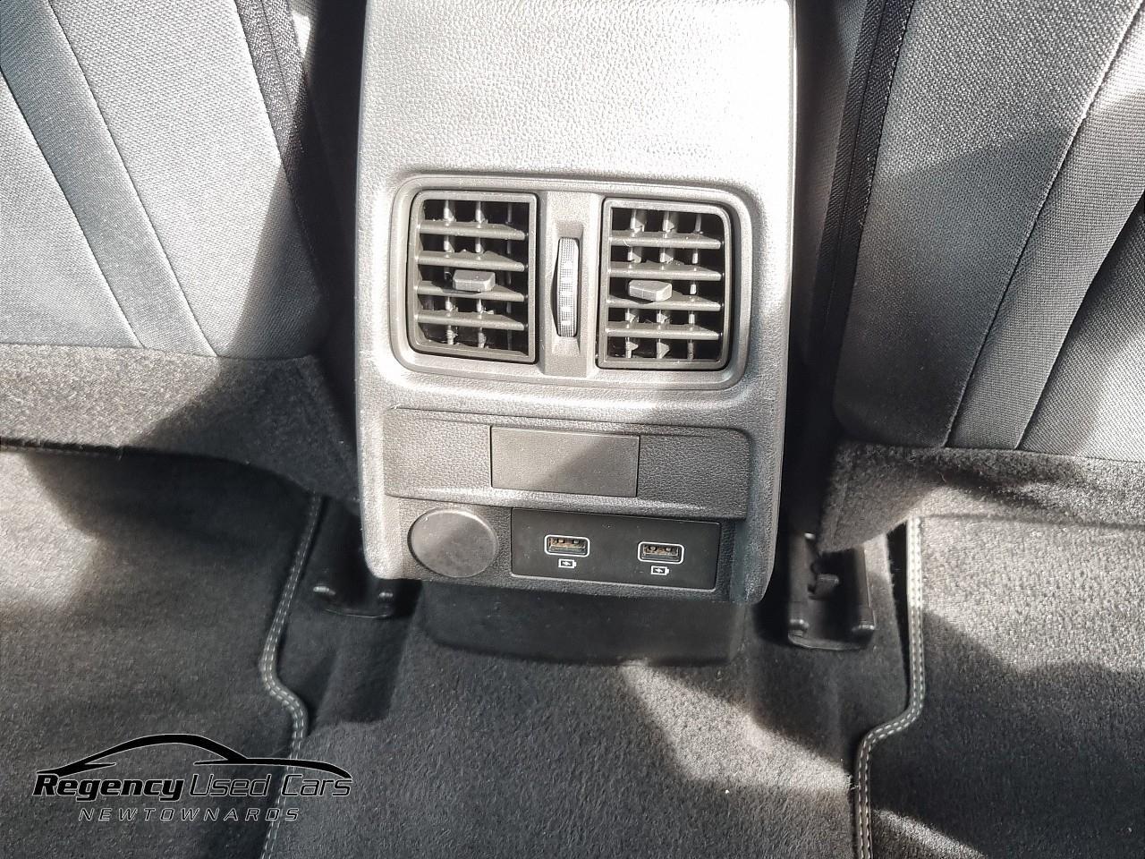 2022 RENAULT ARKANA 1.6 E-TECH Iconic Auto 2WD Euro 6 (s/s) 5dr - vehicle photo 25 for sale on PureCar
