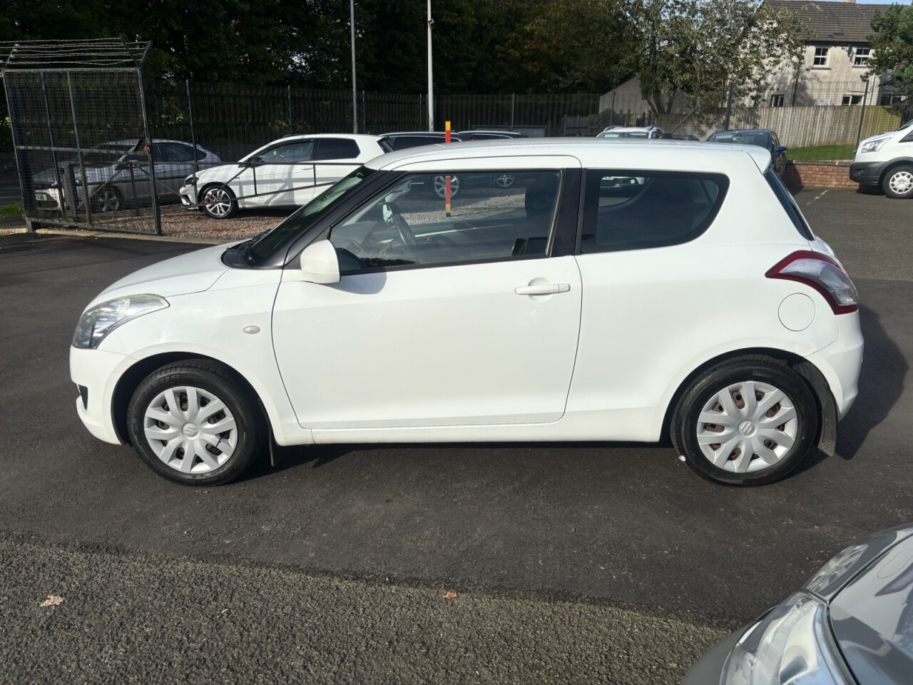 2012 SUZUKI SWIFT 1.2 SZ2 Hatchback 3dr Petrol Manual Euro 5 (94 ps) - vehicle photo 4 for sale on PureCar