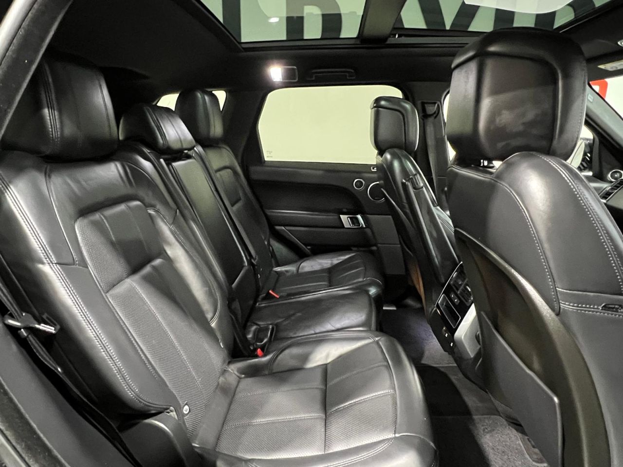 2020 LAND ROVER RANGE ROVER SPORT 3.0 SD V6 HSE SUV 5dr Diesel Auto 4WD Euro 6 (s/s) (306 ps) Pan Roof, 21  - vehicle photo 11 for sale on PureCar