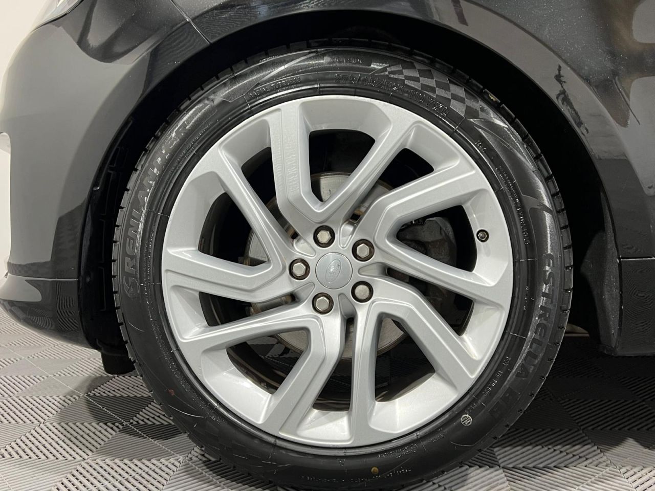 2020 LAND ROVER RANGE ROVER SPORT 3.0 SD V6 HSE SUV 5dr Diesel Auto 4WD Euro 6 (s/s) (306 ps) Pan Roof, 21  - vehicle photo 14 for sale on PureCar