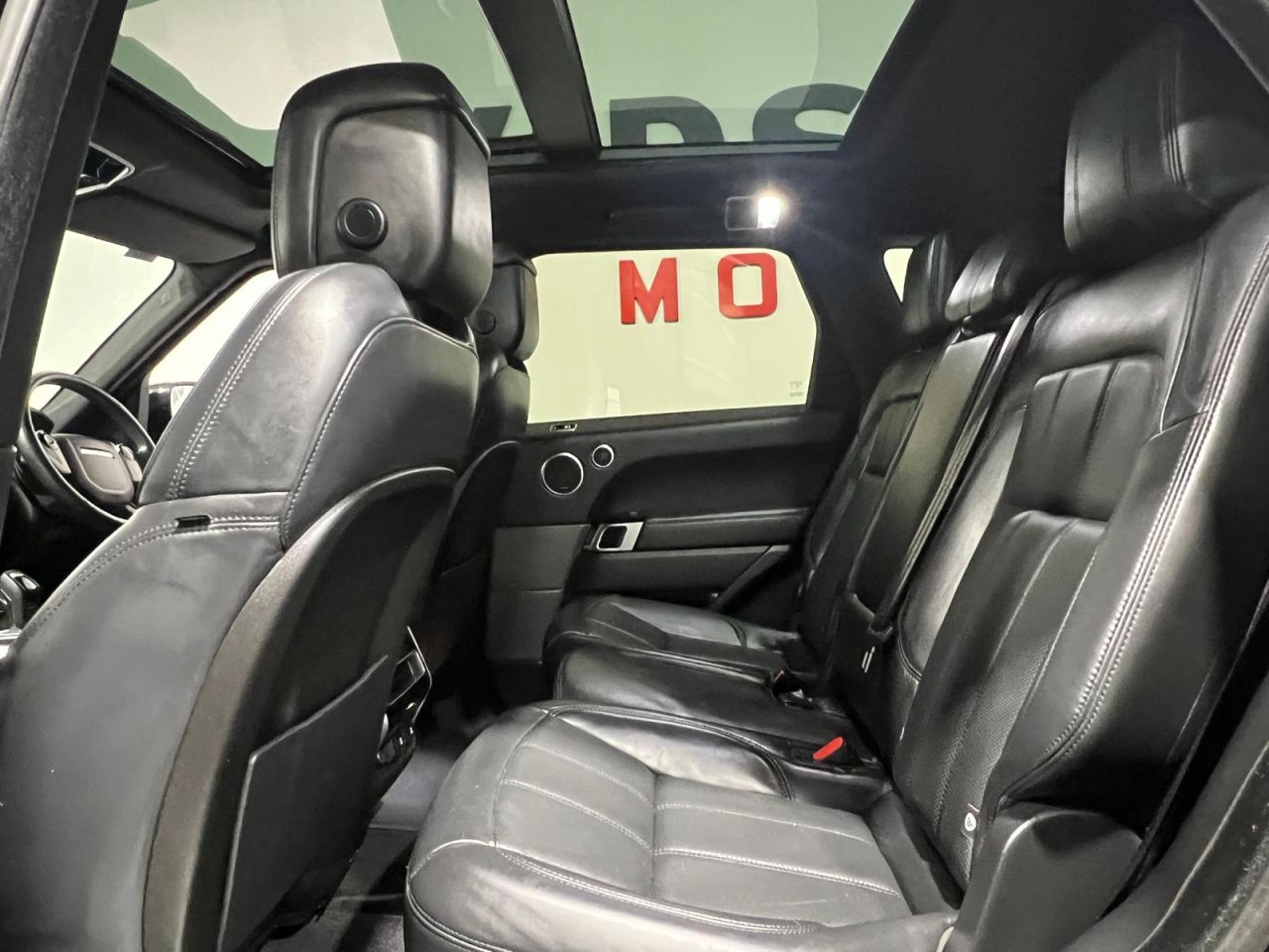 2020 LAND ROVER RANGE ROVER SPORT 3.0 SD V6 HSE SUV 5dr Diesel Auto 4WD Euro 6 (s/s) (306 ps) Pan Roof, 21  - vehicle photo 12 for sale on PureCar
