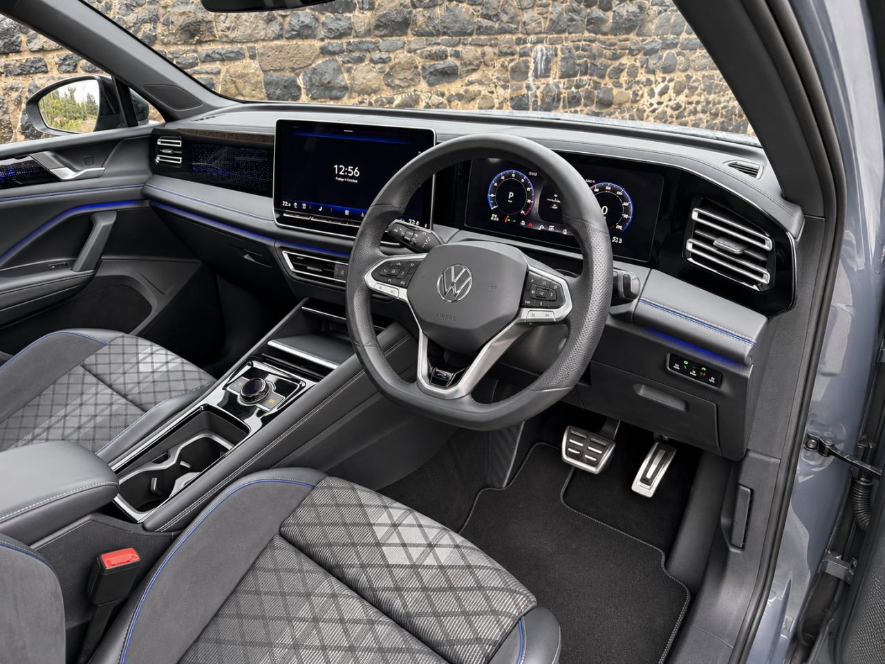 2024 VOLKSWAGEN TIGUAN 1.5 eTSI MHEV R-Line SUV 5dr Petrol Hybrid DSG Euro 6 (s/s) (150 ps) - vehicle photo 7 for sale on PureCar