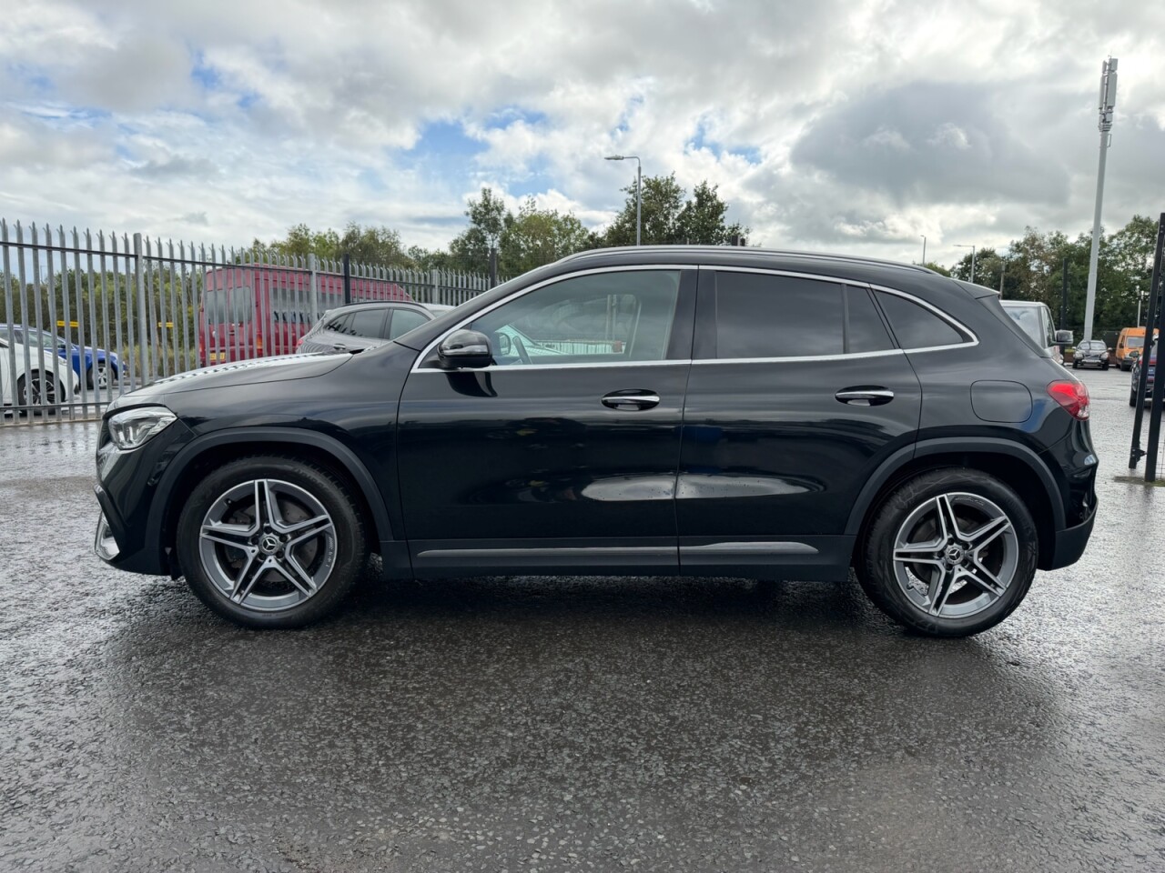 2021 MERCEDES GLA 1.3 GLA180 AMG Line (Premium) SUV 5dr Petrol 7G-DCT Euro 6 (s/s) (136 ps) - vehicle photo 11 for sale on PureCar