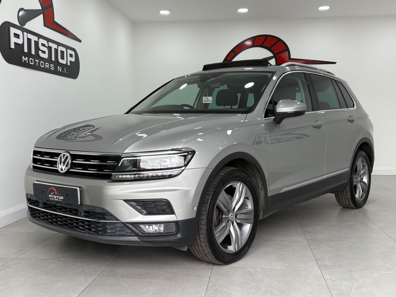 2019 VOLKSWAGEN TIGUAN 2.0 TDI SEL SUV 5dr Diesel DSG 4Motion Euro 6 (s/s) (150 ps) - vehicle photo 2 for sale on PureCar