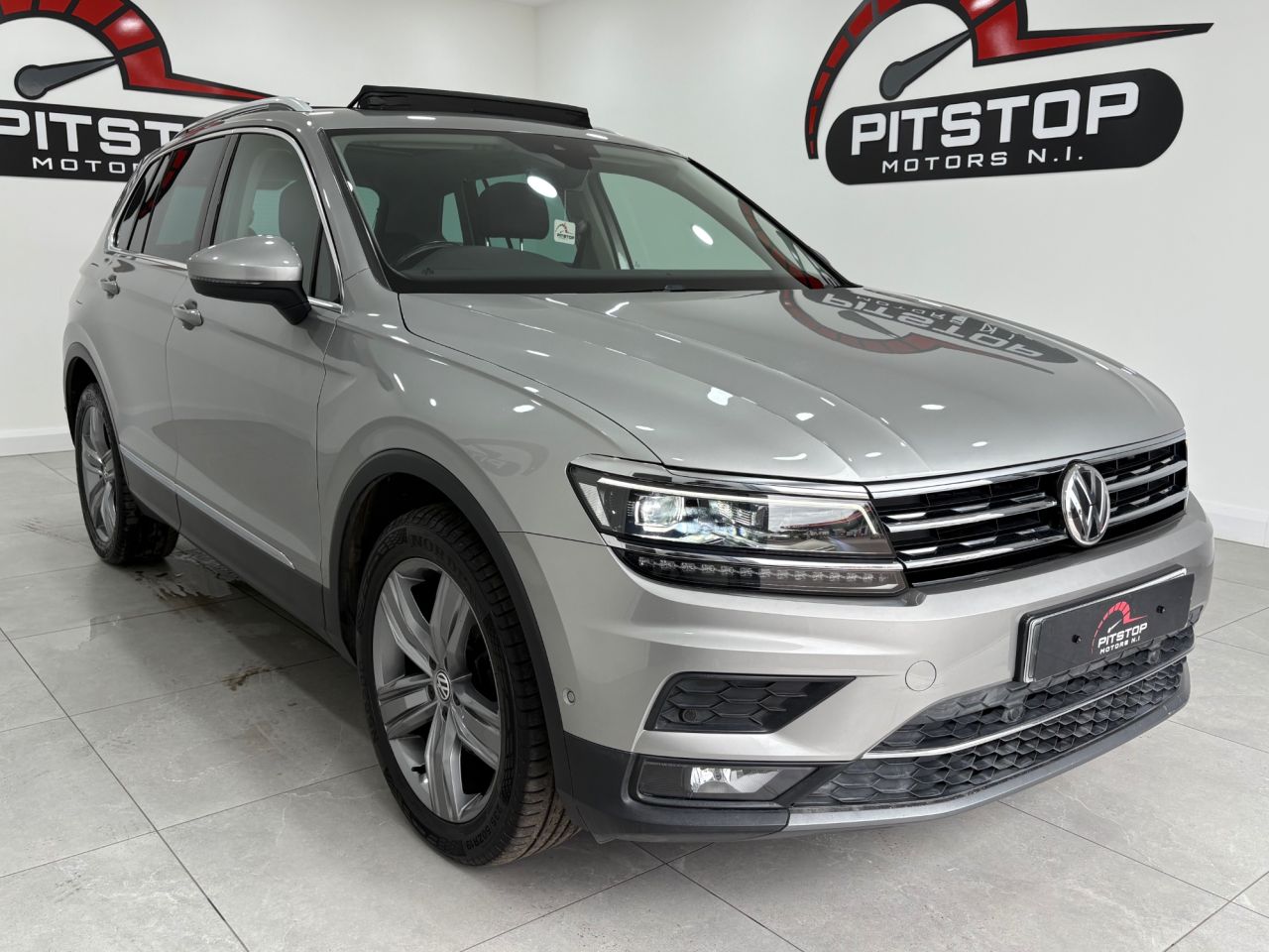 2019 VOLKSWAGEN TIGUAN 2.0 TDI SEL SUV 5dr Diesel DSG 4Motion Euro 6 (s/s) (150 ps) - vehicle photo 9 for sale on PureCar