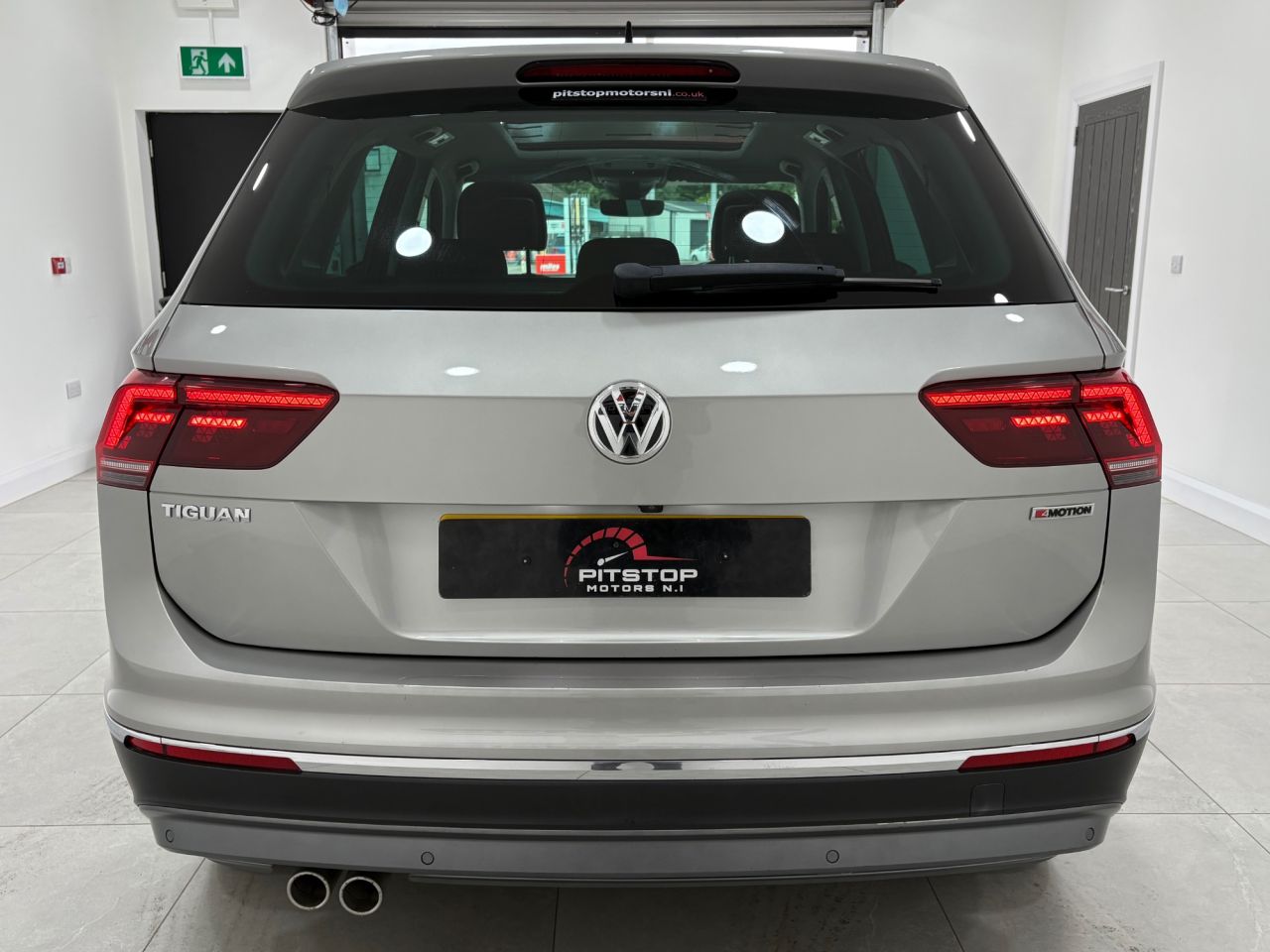 2019 VOLKSWAGEN TIGUAN 2.0 TDI SEL SUV 5dr Diesel DSG 4Motion Euro 6 (s/s) (150 ps) - vehicle photo 11 for sale on PureCar