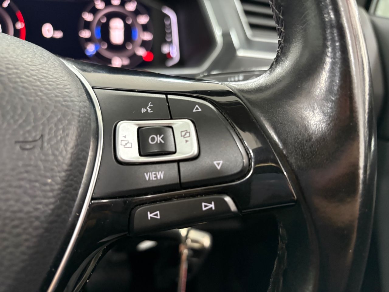2019 VOLKSWAGEN TIGUAN 2.0 TDI SEL SUV 5dr Diesel DSG 4Motion Euro 6 (s/s) (150 ps) - vehicle photo 36 for sale on PureCar