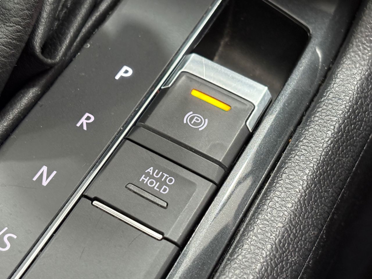 2019 VOLKSWAGEN TIGUAN 2.0 TDI SEL SUV 5dr Diesel DSG 4Motion Euro 6 (s/s) (150 ps) - vehicle photo 50 for sale on PureCar
