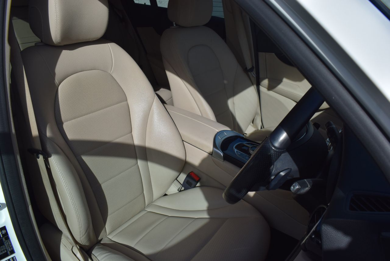 2019 MERCEDES GLC 2.1 GLC220d Urban Edition SUV 5dr Diesel G-Tronic+ 4MATIC Euro 6 (s/s) (170 - vehicle photo 15 for sale on PureCar