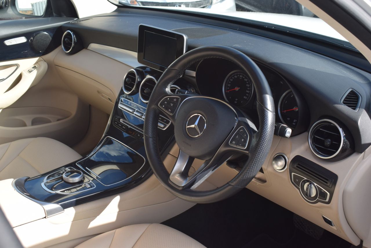 2019 MERCEDES GLC 2.1 GLC220d Urban Edition SUV 5dr Diesel G-Tronic+ 4MATIC Euro 6 (s/s) (170 - vehicle photo 18 for sale on PureCar