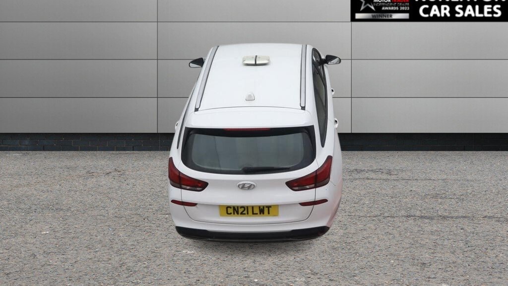 2021 Hyundai i30 — image 4
