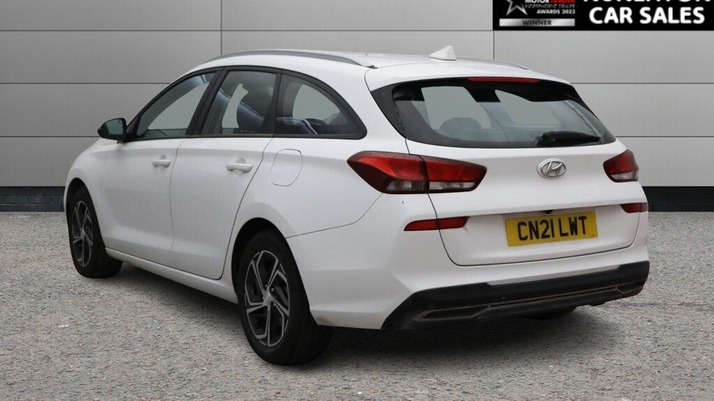 2021 Hyundai i30 — image 5
