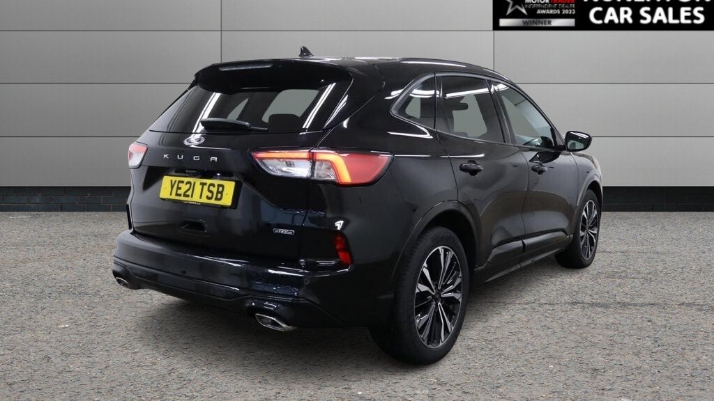 2021 Ford Kuga — image 2