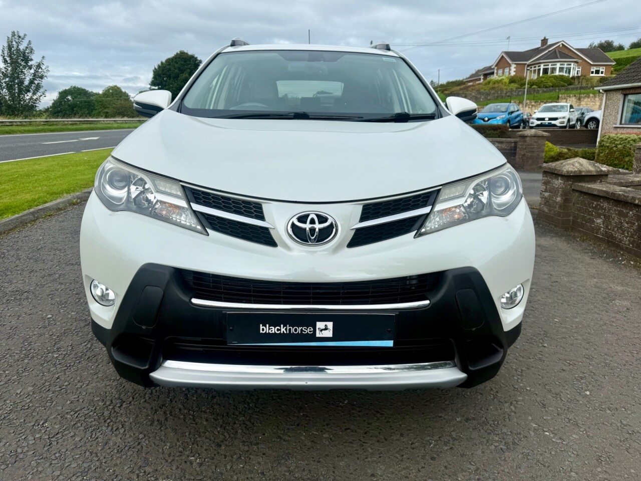 2013 TOYOTA RAV4 2.2 D-CAT Invincible Diesel Auto 4WD 150BHP - vehicle photo 3 for sale on PureCar