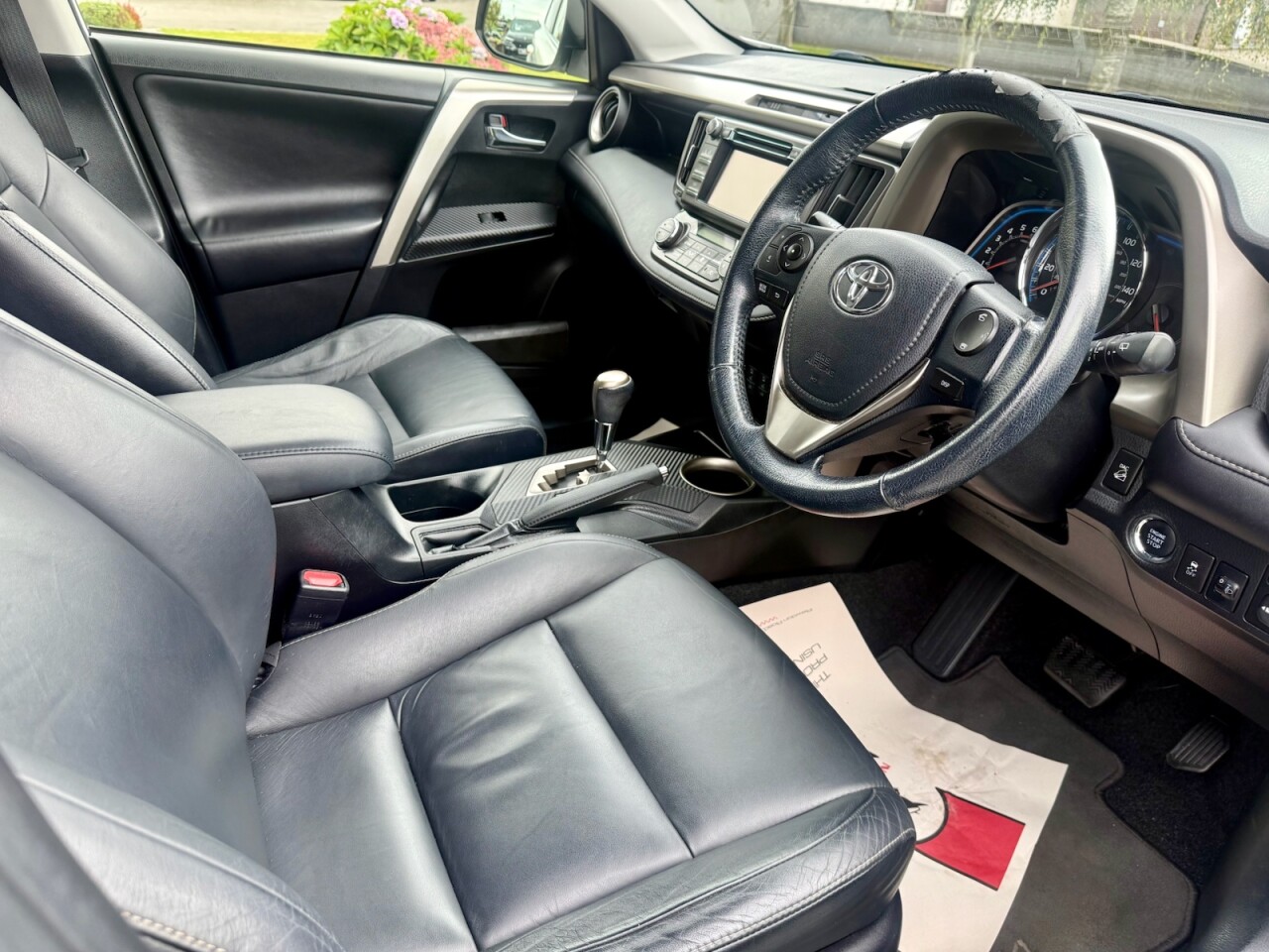2013 TOYOTA RAV4 2.2 D-CAT Invincible Diesel Auto 4WD 150BHP - vehicle photo 8 for sale on PureCar