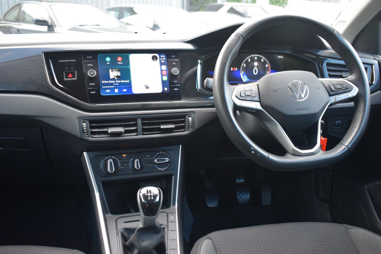 2025 VOLKSWAGEN POLO 1.0 EVO Life Hatchback 5dr Petrol Manual Euro 6 (s/s) (80 ps) 1 Owner, Full - vehicle photo 22 for sale on PureCar