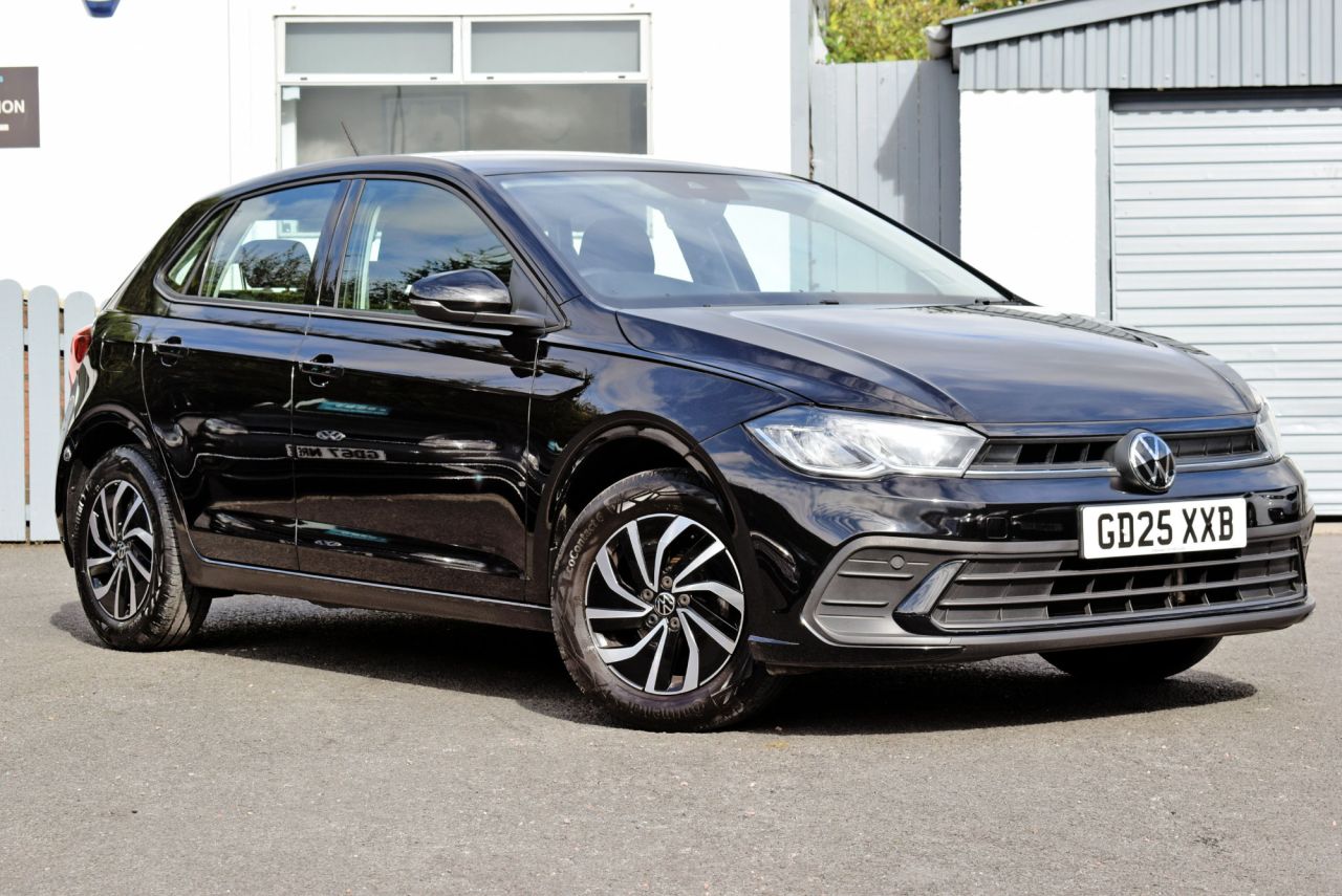 2025 VOLKSWAGEN POLO 1.0 EVO Life Hatchback 5dr Petrol Manual Euro 6 (s/s) (80 ps) 1 Owner, Full - vehicle photo 1 for sale on PureCar
