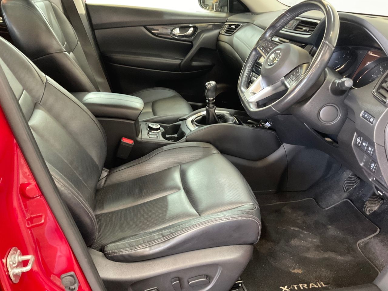 2020 NISSAN X-TRAIL 1.7 dCi Tekna SUV 5dr Diesel Manual 4WD Euro 6 (s/s) (150 ps) - vehicle photo 14 for sale on PureCar