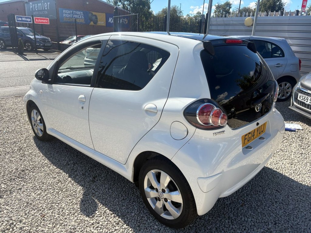 2014 Toyota Aygo — image 4