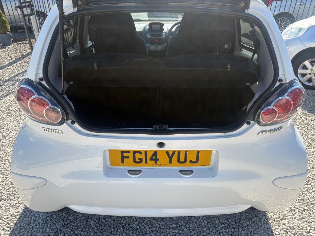 2014 Toyota Aygo — image 9
