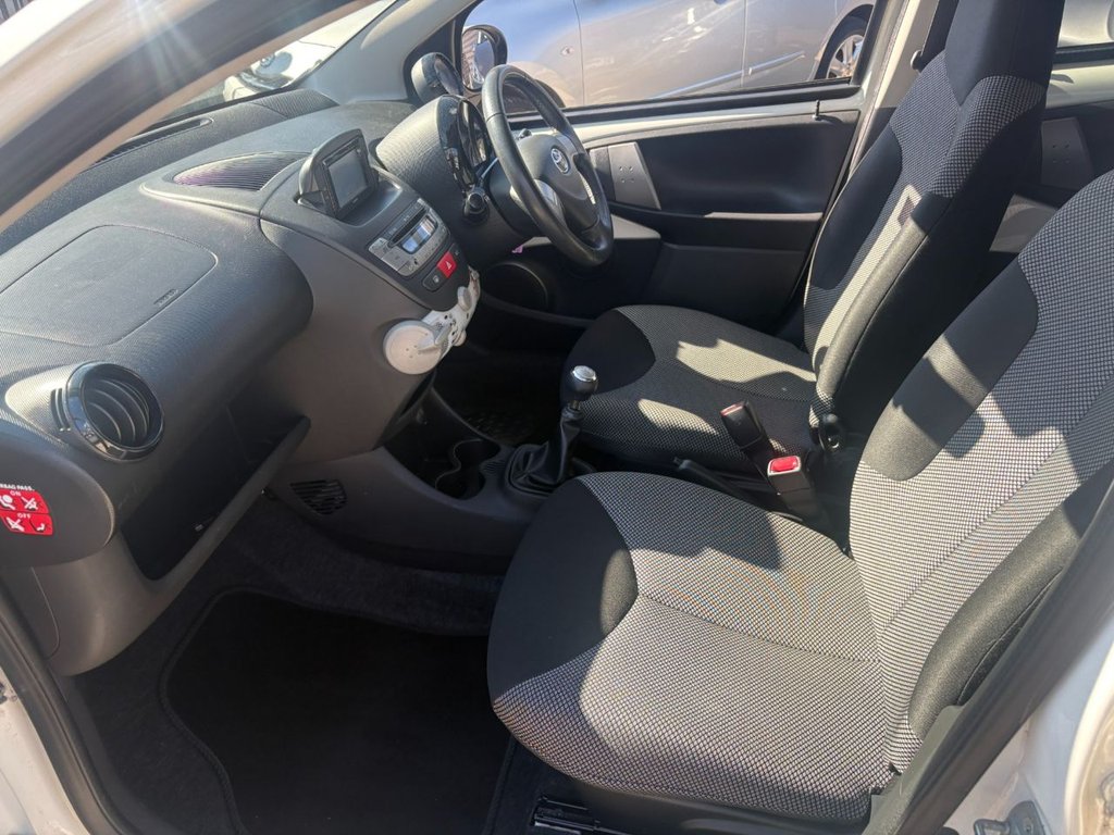 2014 Toyota Aygo — image 15