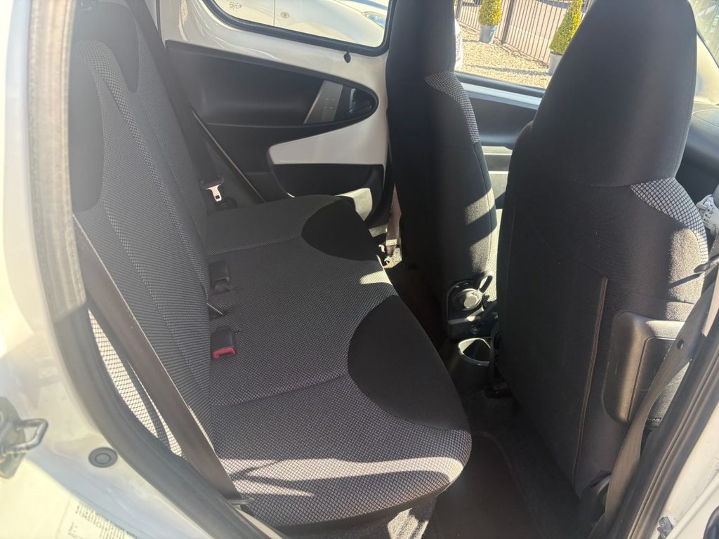 2014 Toyota Aygo — image 10