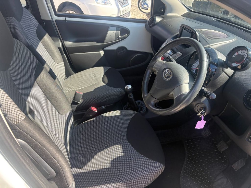 2014 Toyota Aygo — image 16