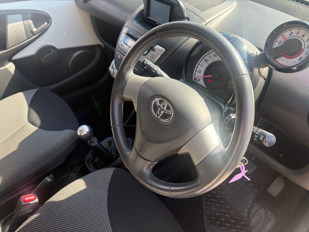 2014 Toyota Aygo — image 11