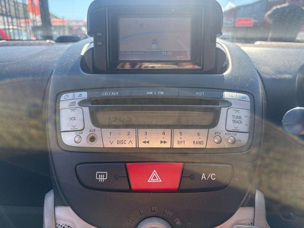 2014 Toyota Aygo — image 13