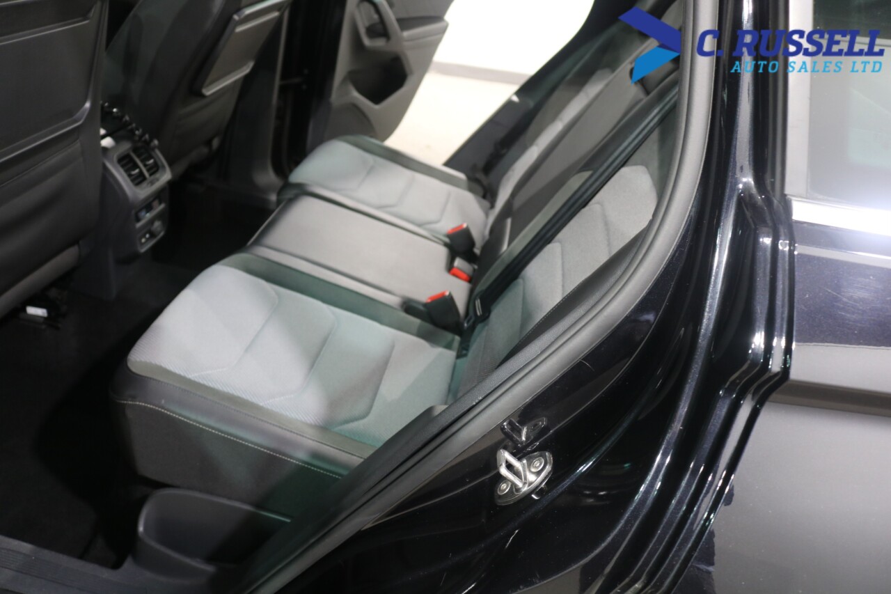 2020 VOLKSWAGEN TIGUAN 2.0 TDI R-Line Tech SUV 5dr Diesel DSG 4Motion Euro 6 (s/s) (150 ps) - vehicle photo 28 for sale on PureCar