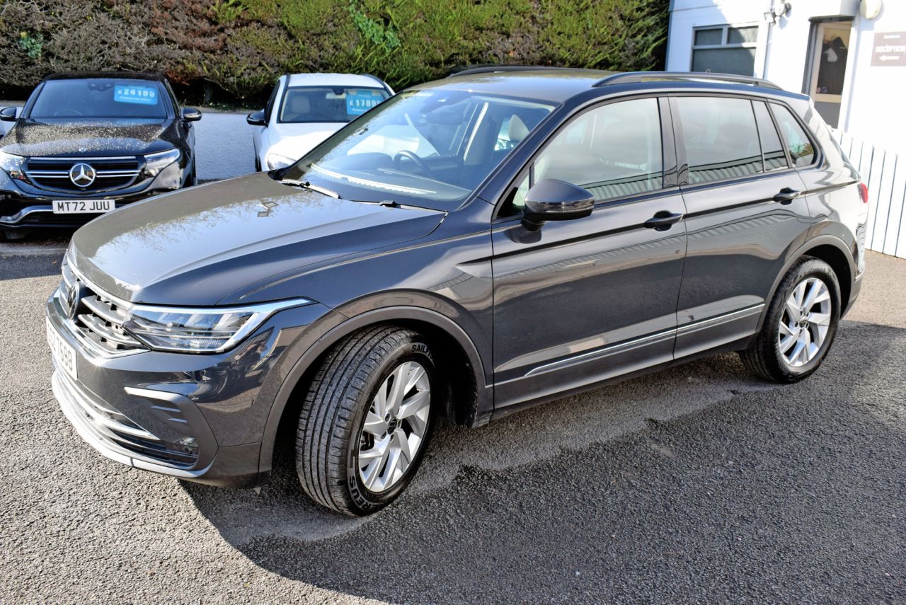 2023 VOLKSWAGEN TIGUAN 1.5 TSI Life SUV 5dr Petrol DSG Euro 6 (s/s) (150 ps) Automatic - vehicle photo 9 for sale on PureCar
