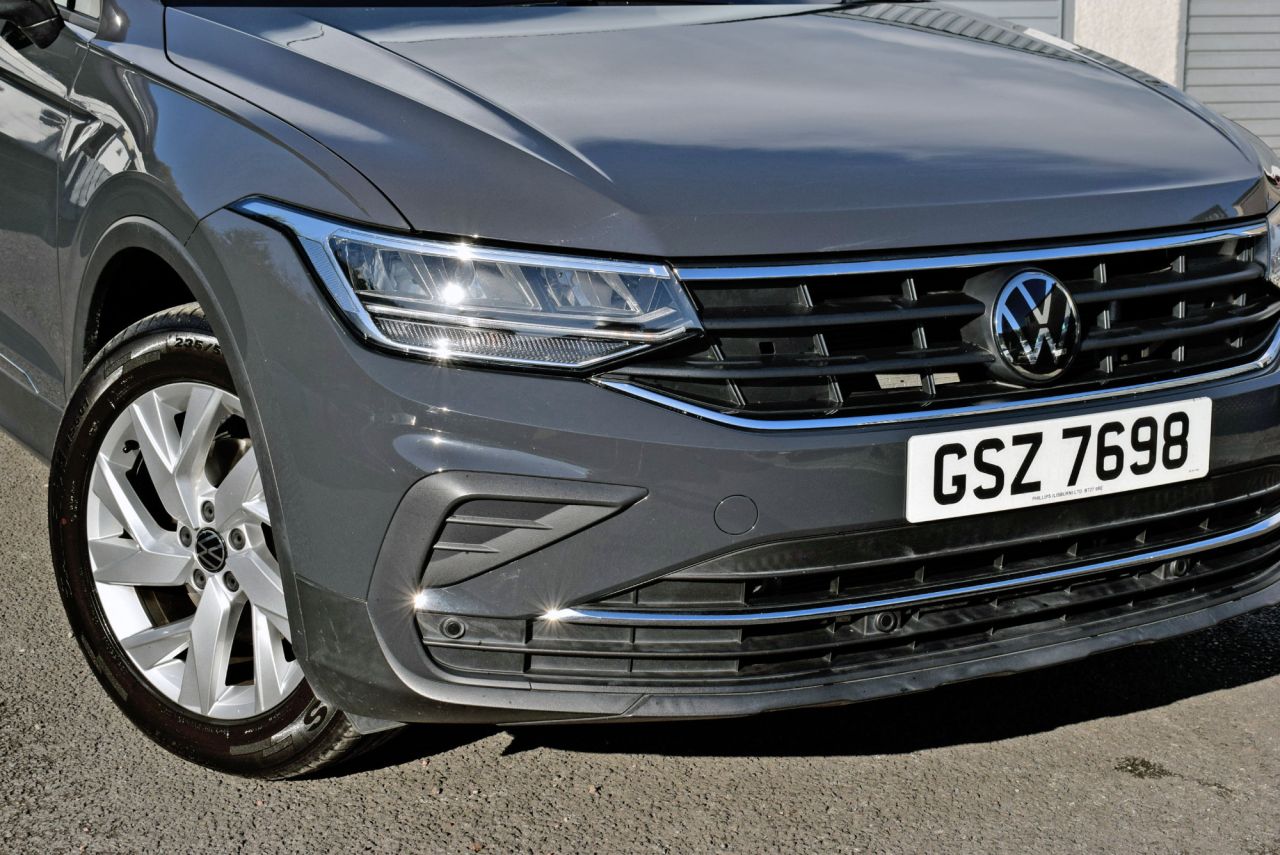 2023 VOLKSWAGEN TIGUAN 1.5 TSI Life SUV 5dr Petrol DSG Euro 6 (s/s) (150 ps) Automatic - vehicle photo 10 for sale on PureCar