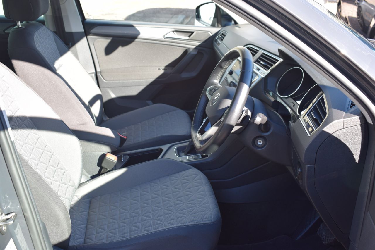 2023 VOLKSWAGEN TIGUAN 1.5 TSI Life SUV 5dr Petrol DSG Euro 6 (s/s) (150 ps) Automatic - vehicle photo 13 for sale on PureCar