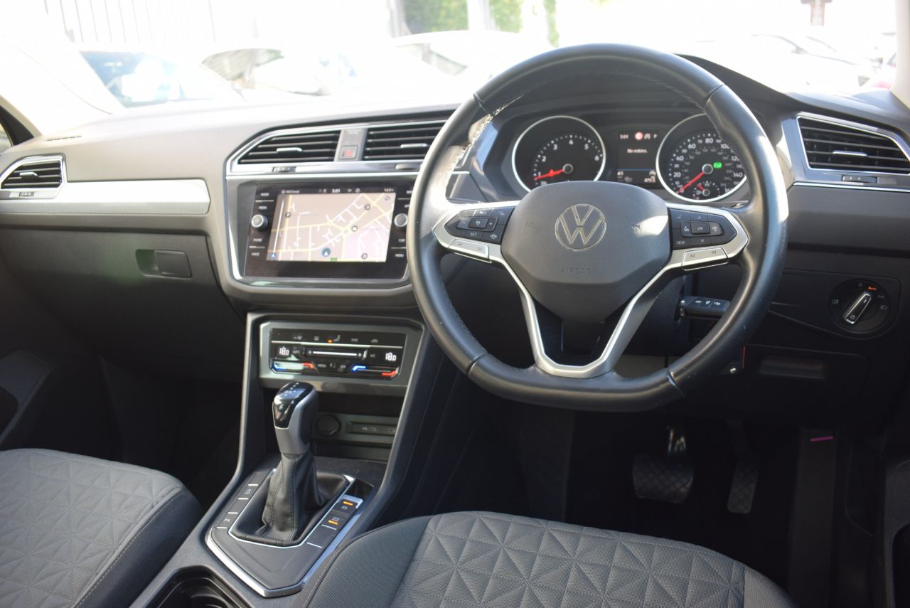 2023 VOLKSWAGEN TIGUAN 1.5 TSI Life SUV 5dr Petrol DSG Euro 6 (s/s) (150 ps) Automatic - vehicle photo 18 for sale on PureCar