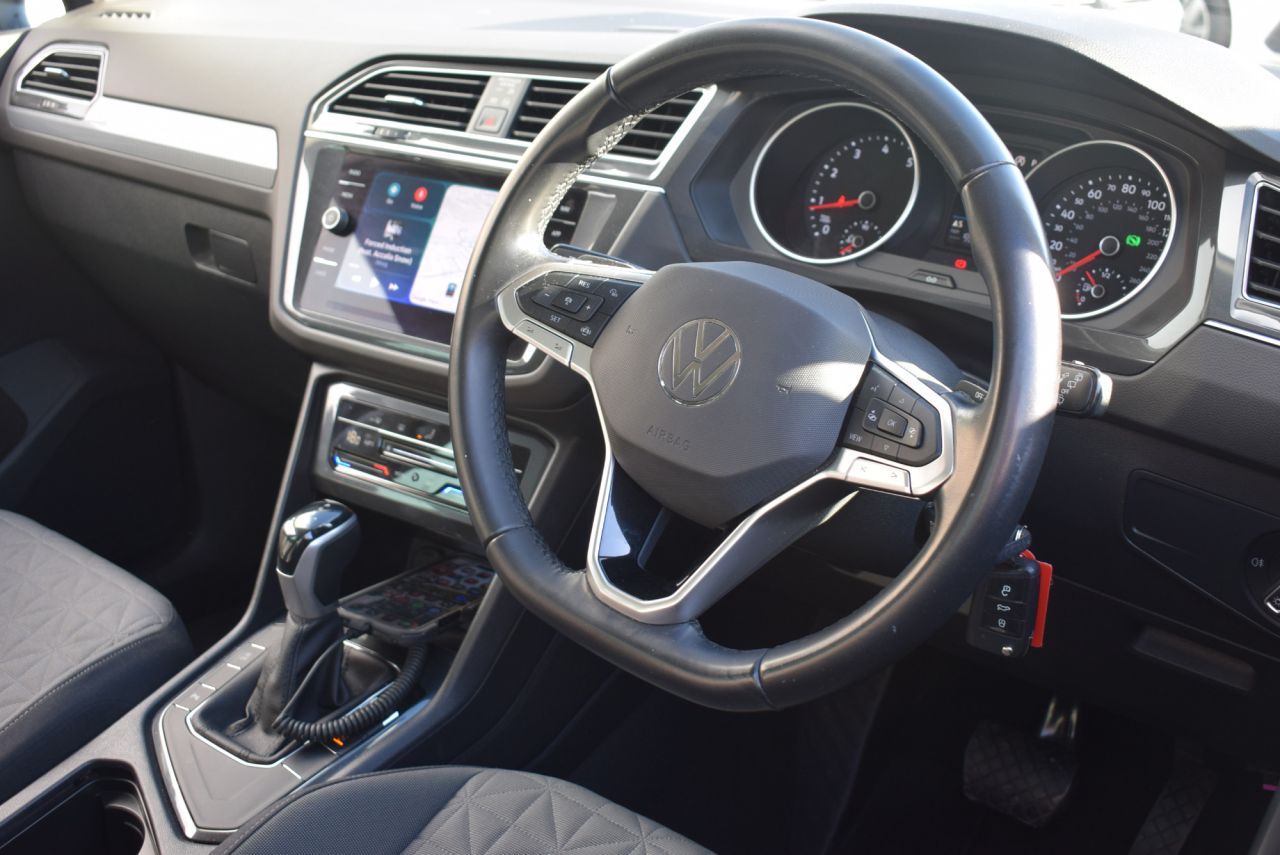 2023 VOLKSWAGEN TIGUAN 1.5 TSI Life SUV 5dr Petrol DSG Euro 6 (s/s) (150 ps) Automatic - vehicle photo 19 for sale on PureCar