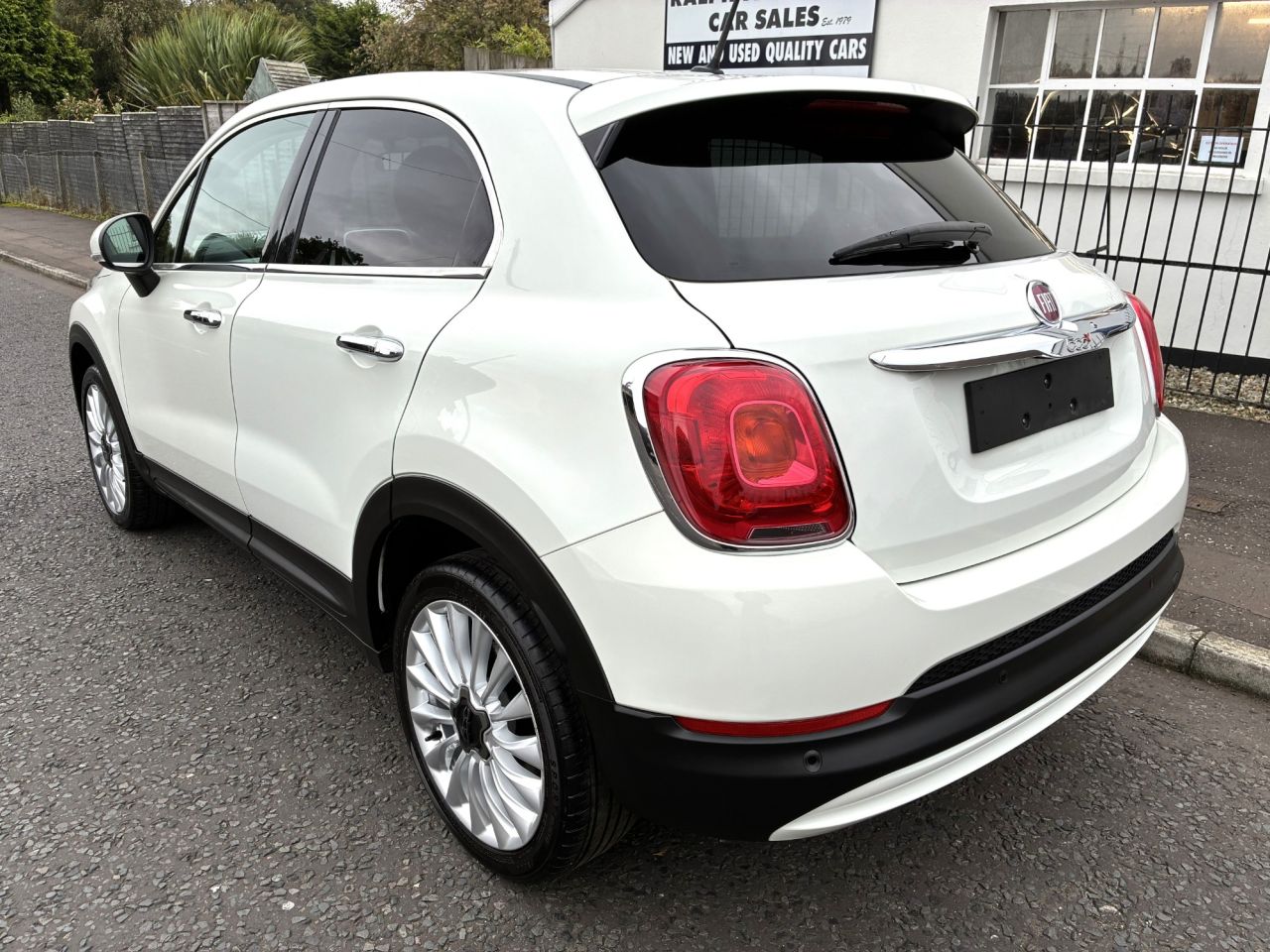 2016 FIAT 500X 1.6 MultiJetII Lounge SUV 5dr Diesel Manual Euro 6 (s/s) (120 ps) - vehicle photo 3 for sale on PureCar