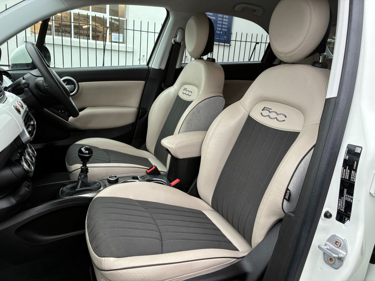 2016 FIAT 500X 1.6 MultiJetII Lounge SUV 5dr Diesel Manual Euro 6 (s/s) (120 ps) - vehicle photo 10 for sale on PureCar