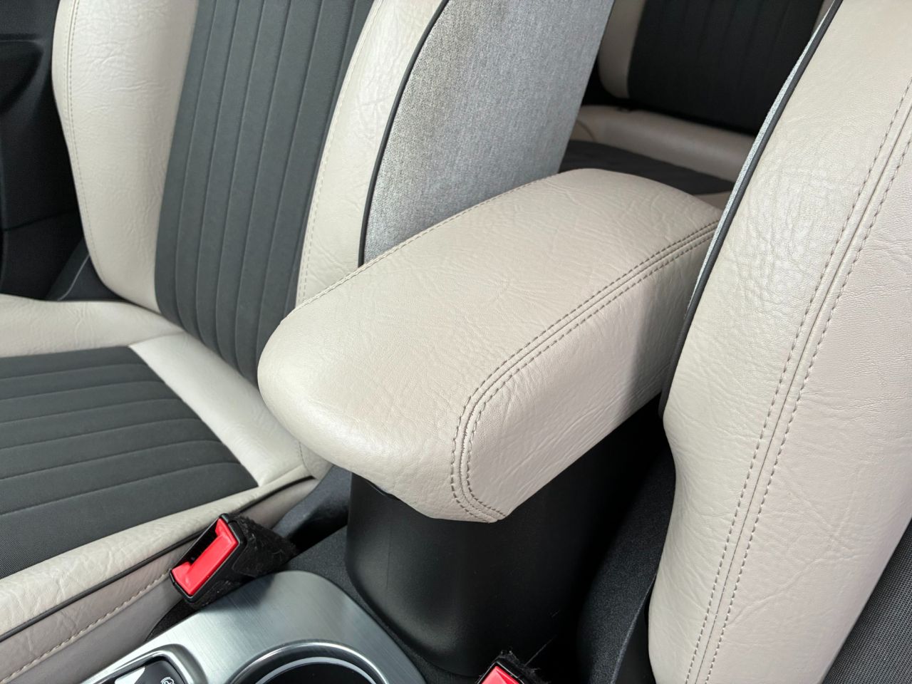 2016 FIAT 500X 1.6 MultiJetII Lounge SUV 5dr Diesel Manual Euro 6 (s/s) (120 ps) - vehicle photo 12 for sale on PureCar