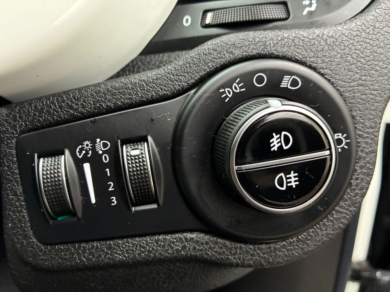 2016 FIAT 500X 1.6 MultiJetII Lounge SUV 5dr Diesel Manual Euro 6 (s/s) (120 ps) - vehicle photo 35 for sale on PureCar