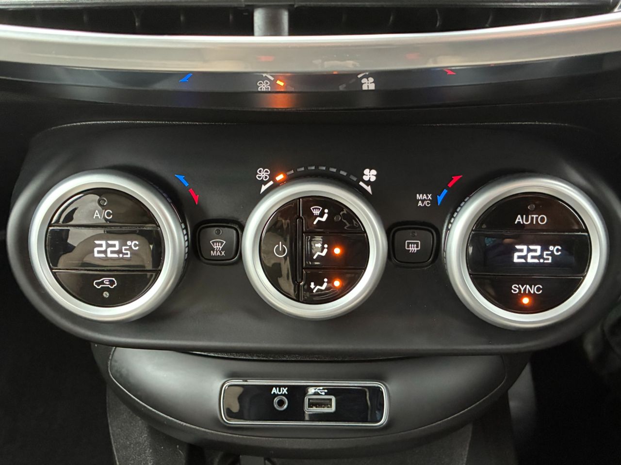 2016 FIAT 500X 1.6 MultiJetII Lounge SUV 5dr Diesel Manual Euro 6 (s/s) (120 ps) - vehicle photo 33 for sale on PureCar