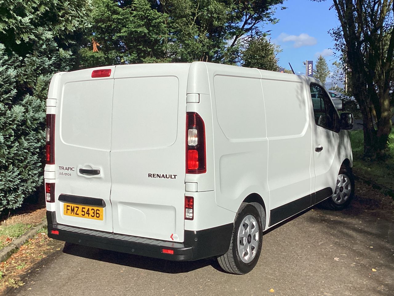 2024 RENAULT TRAFIC 2.0 dCi Blue SL30 Advance Panel Van 5dr Diesel Manual L1 H1 Euro 6 (s/s) (1 - vehicle photo 2 for sale on PureCar