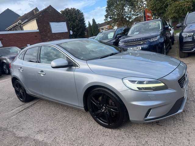 2017 Volvo V40