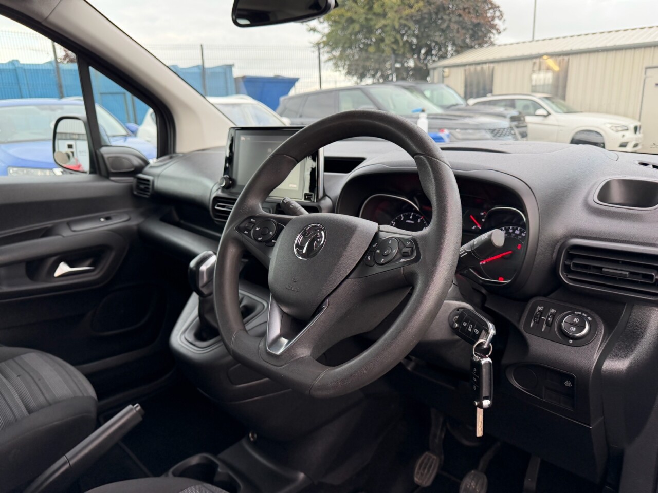2020 VAUXHALL COMBO LIFE 1.5 Turbo D BlueInjection Energy MPV 5dr Diesel Manual Euro 6 (s/s) (7 Seat - vehicle photo 3 for sale on PureCar