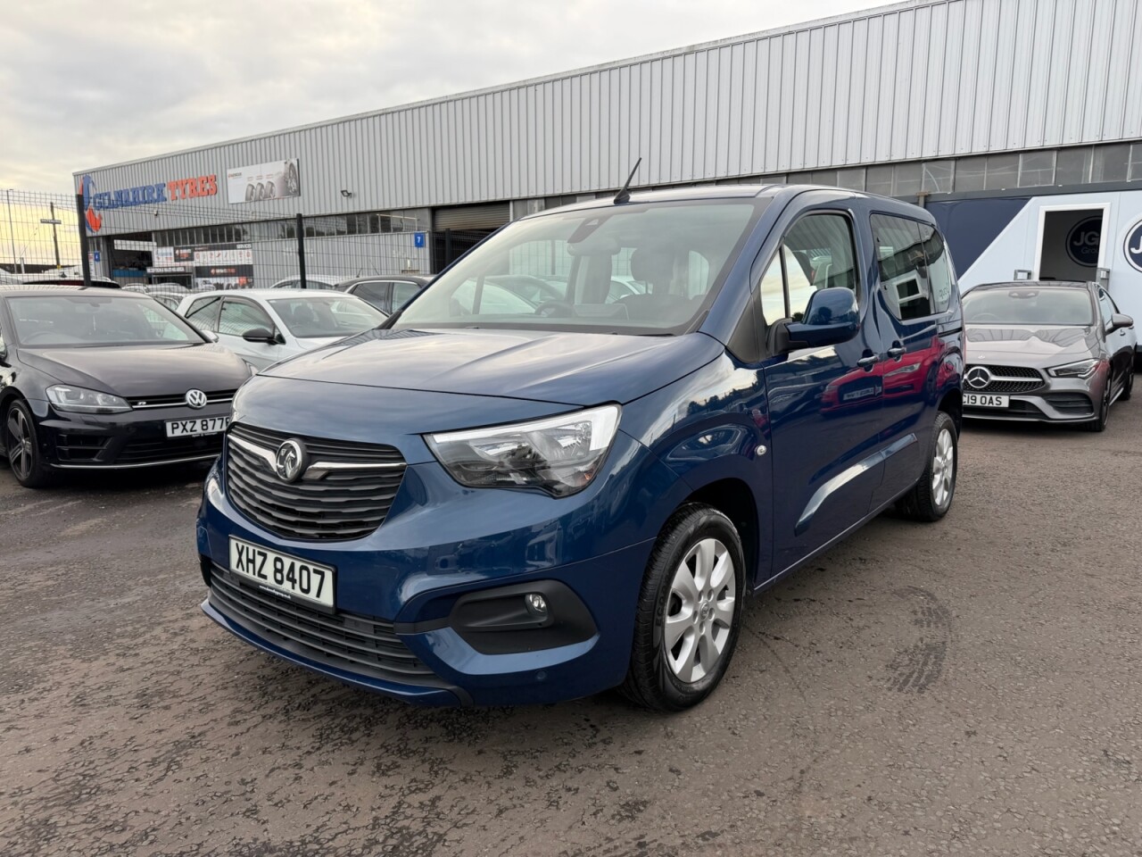 2020 VAUXHALL COMBO LIFE 1.5 Turbo D BlueInjection Energy MPV 5dr Diesel Manual Euro 6 (s/s) (7 Seat - vehicle photo 8 for sale on PureCar