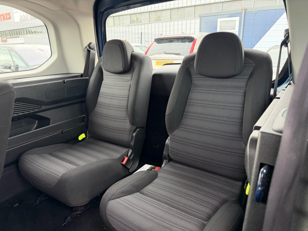 2020 VAUXHALL COMBO LIFE 1.5 Turbo D BlueInjection Energy MPV 5dr Diesel Manual Euro 6 (s/s) (7 Seat - vehicle photo 11 for sale on PureCar