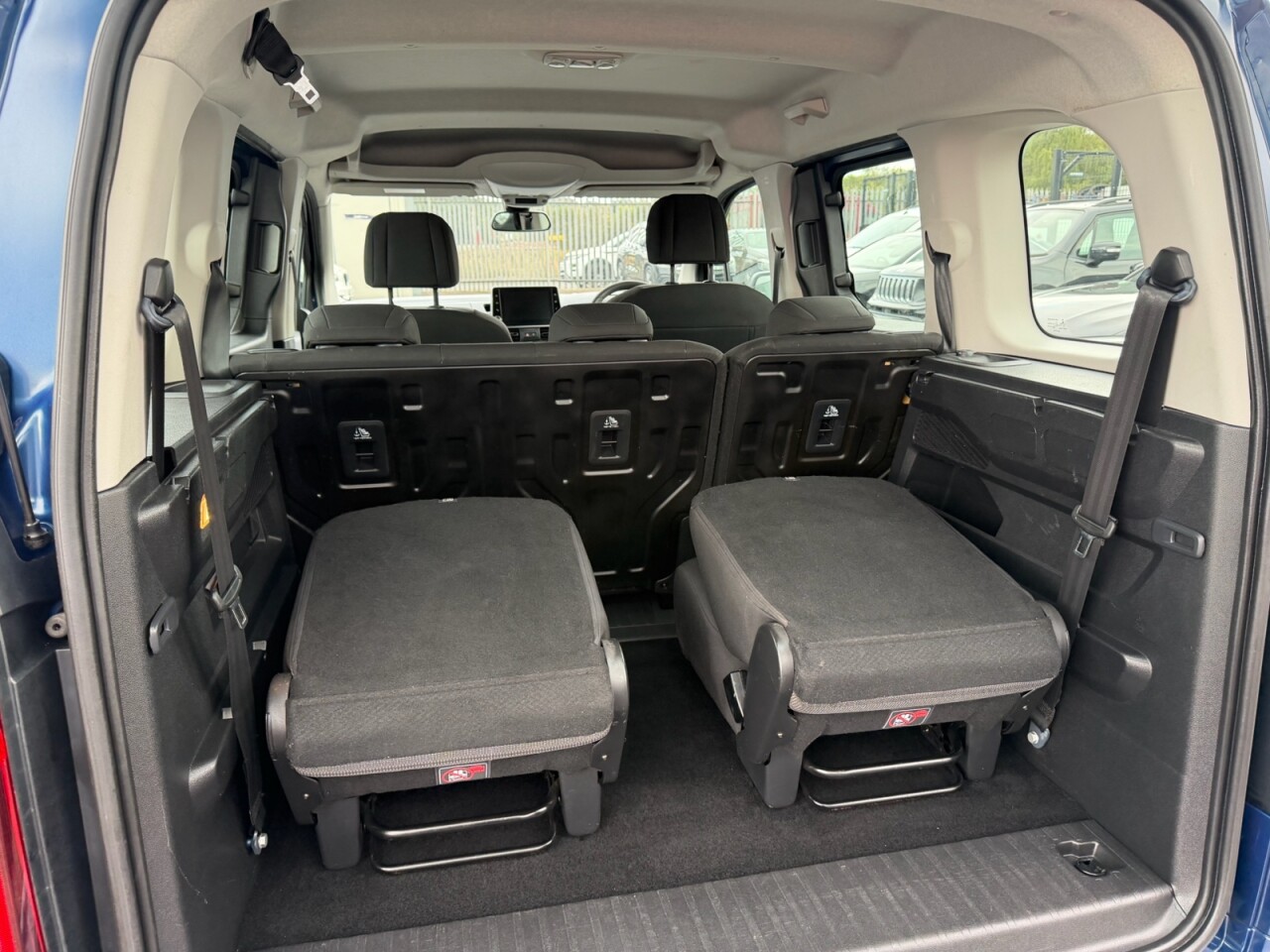 2020 VAUXHALL COMBO LIFE 1.5 Turbo D BlueInjection Energy MPV 5dr Diesel Manual Euro 6 (s/s) (7 Seat - vehicle photo 12 for sale on PureCar