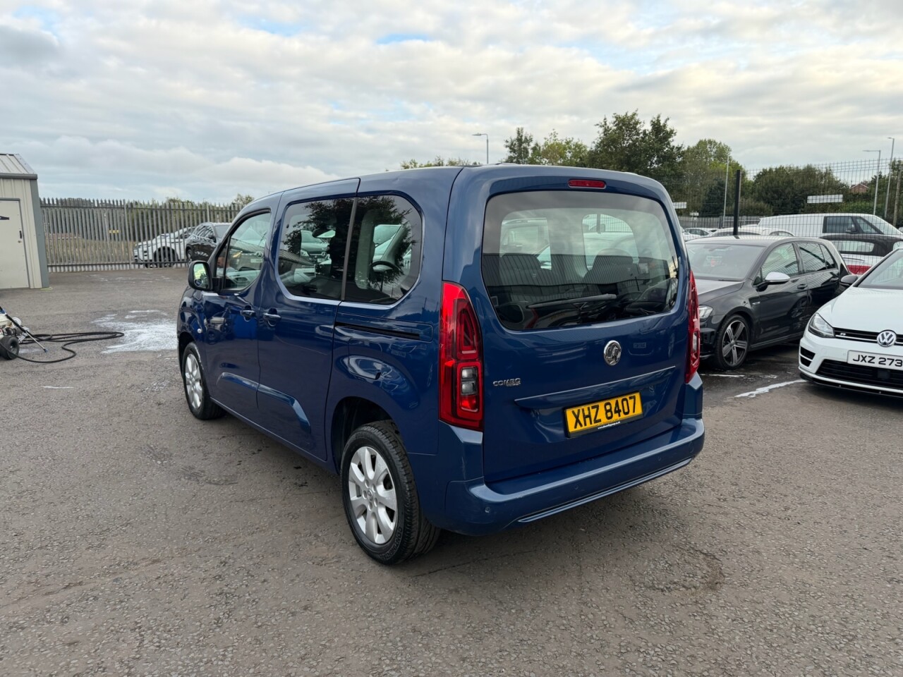2020 VAUXHALL COMBO LIFE 1.5 Turbo D BlueInjection Energy MPV 5dr Diesel Manual Euro 6 (s/s) (7 Seat - vehicle photo 21 for sale on PureCar