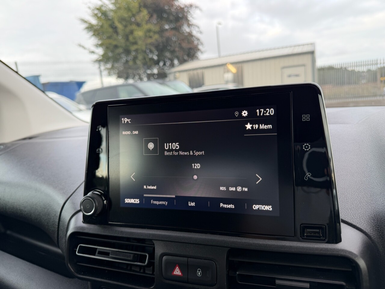 2020 VAUXHALL COMBO LIFE 1.5 Turbo D BlueInjection Energy MPV 5dr Diesel Manual Euro 6 (s/s) (7 Seat - vehicle photo 25 for sale on PureCar